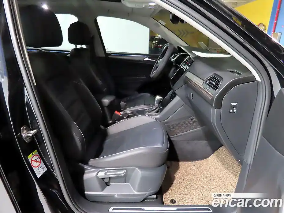 Volkswagen Tiguan 2023 2.0 автомат (гидро), фото 11