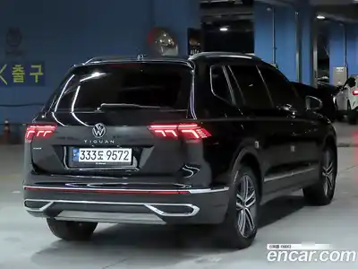 Volkswagen Tiguan 2023 2.0 автомат (гидро), миниатюра 2