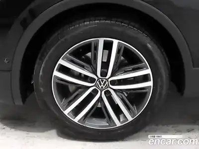 Volkswagen Tiguan 2023 2.0 автомат (гидро), миниатюра 5