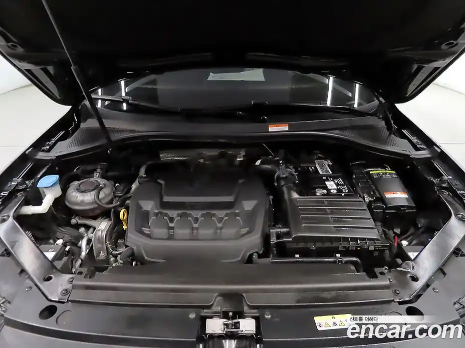 Volkswagen Tiguan 2023 2.0 автомат (гидро), фото 6