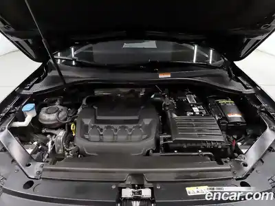 Volkswagen Tiguan 2023 2.0 автомат (гидро), миниатюра 6