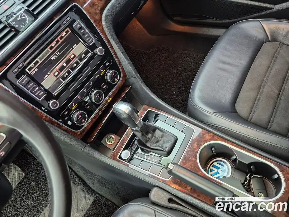 Volkswagen Passat 2013 2.0 автомат (гидро), фото 12 Volkswagen Passat 2013 2.0 автомат (гидро), фото 12