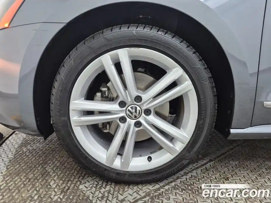Volkswagen Passat 2013 2.0 автомат (гидро), фото 17 Volkswagen Passat 2013 2.0 автомат (гидро), фото 17