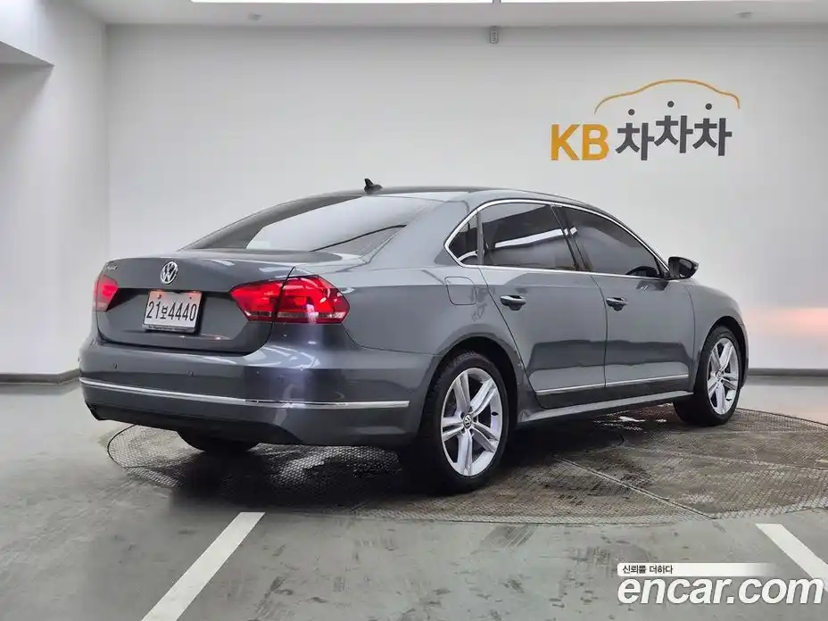 Volkswagen Passat 2013 2.0 автомат (гидро), фото 4 Volkswagen Passat 2013 2.0 автомат (гидро), фото 4
