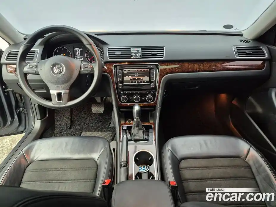 Volkswagen Passat 2013 2.0 автомат (гидро), фото 5 Volkswagen Passat 2013 2.0 автомат (гидро), фото 5