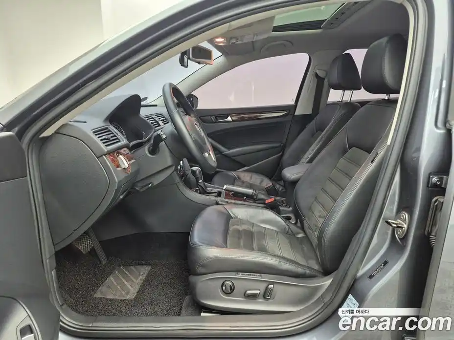Volkswagen Passat 2013 2.0 автомат (гидро), фото 10 Volkswagen Passat 2013 2.0 автомат (гидро), фото 10