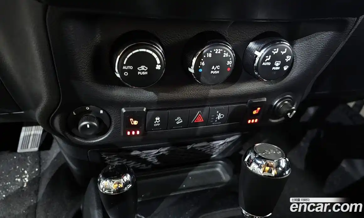 Jeep Wrangler 2017 3.6 автомат (гидро), фото 24