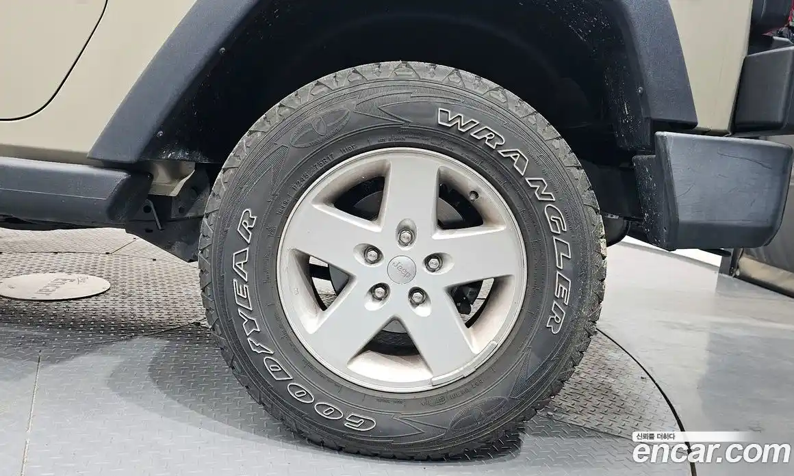 Jeep Wrangler 2017 3.6 автомат (гидро), фото 7