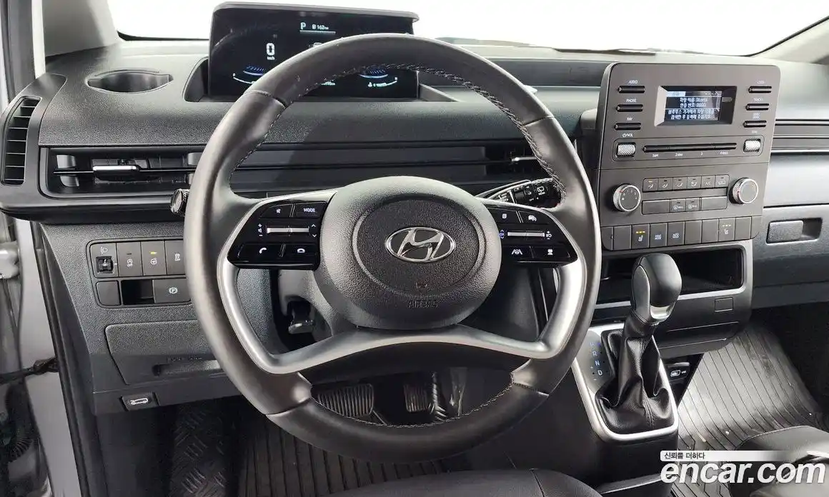 Hyundai Staria 2024 2.2 автомат (гидро), фото 12