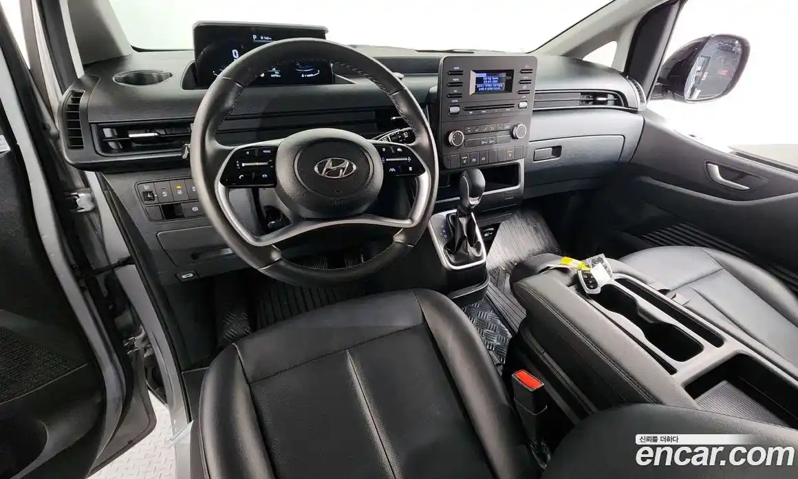 Hyundai Staria 2024 2.2 автомат (гидро), фото 7