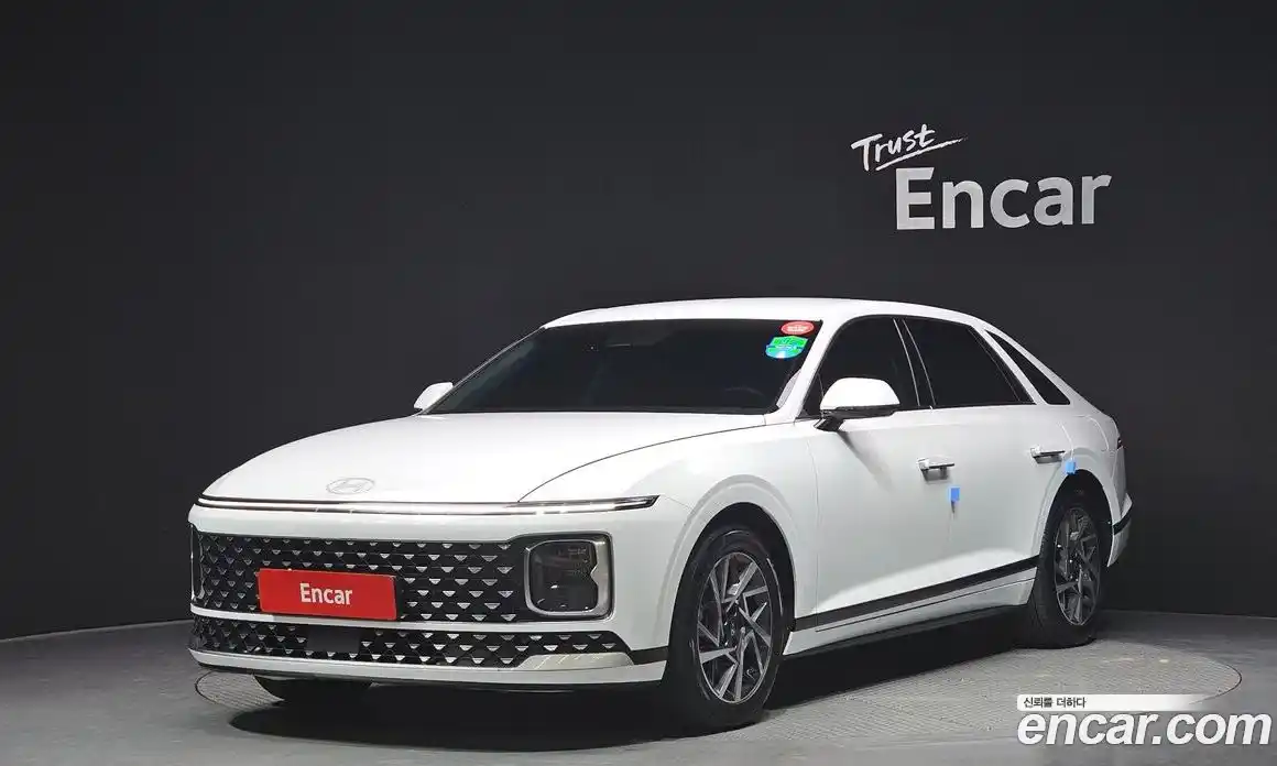 Hyundai Grandeur 2023 2.5 автомат (гидро), фото 1