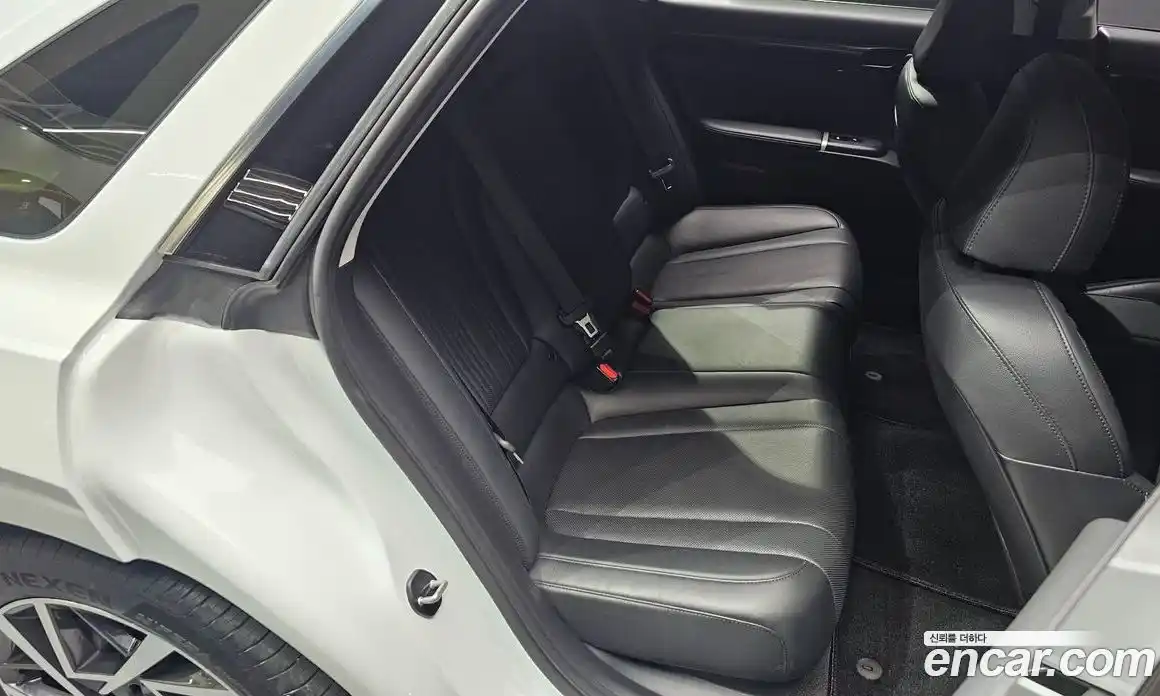 Hyundai Grandeur 2023 2.5 автомат (гидро), фото 18