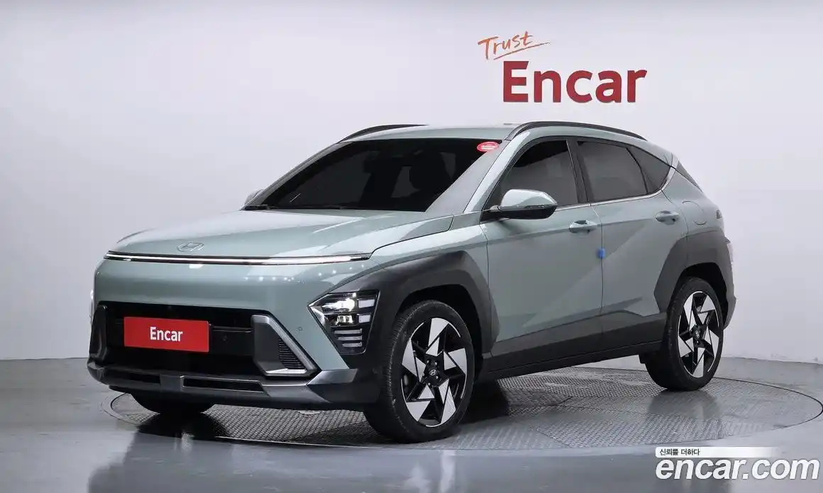 Hyundai Kona 2023 1.6 автомат (гидро), фото 1