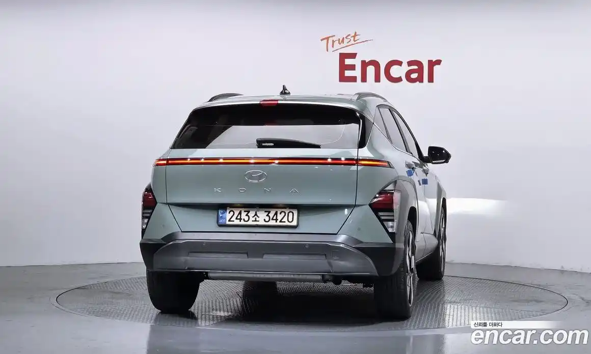 Hyundai Kona 2023 1.6 автомат (гидро), фото 4