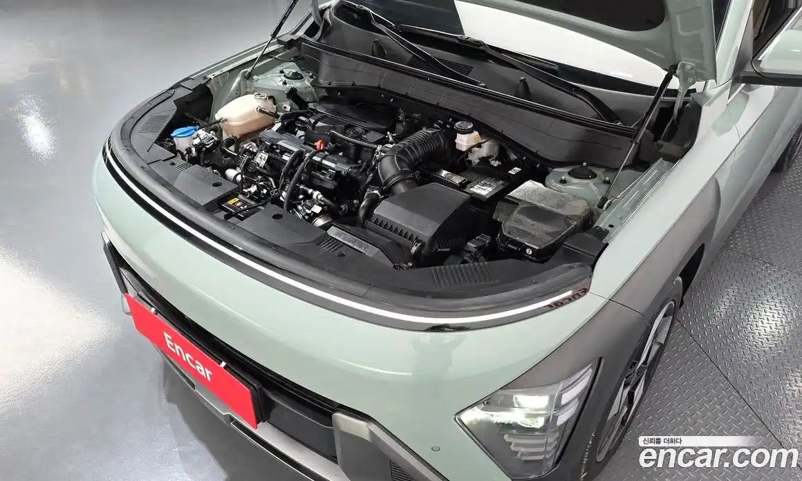 Hyundai Kona 2023 1.6 автомат (гидро), фото 6