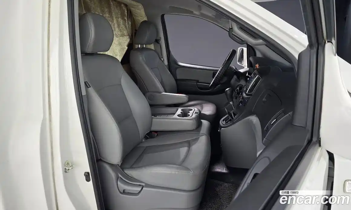 Hyundai Starex 2019 2.5 автомат (гидро), фото 11