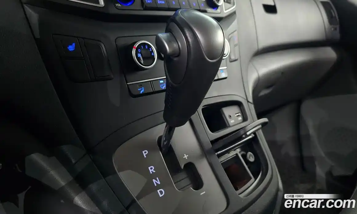 Hyundai Starex 2019 2.5 автомат (гидро), фото 9