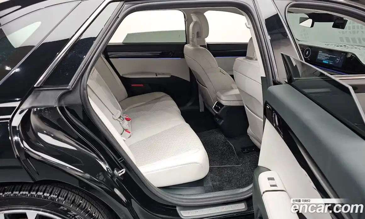 Hyundai Grandeur 2023 3.5 автомат (гидро), фото 17