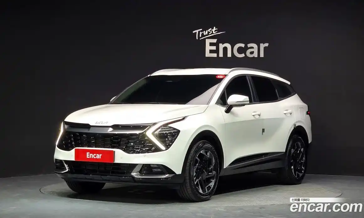 Kia Sportage 2023 1.6 автомат (гидро), фото 1