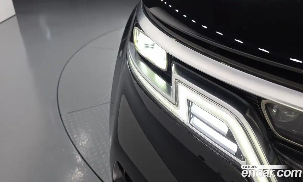 Kia Carnival 2021 2.2 автомат (гидро), фото 8