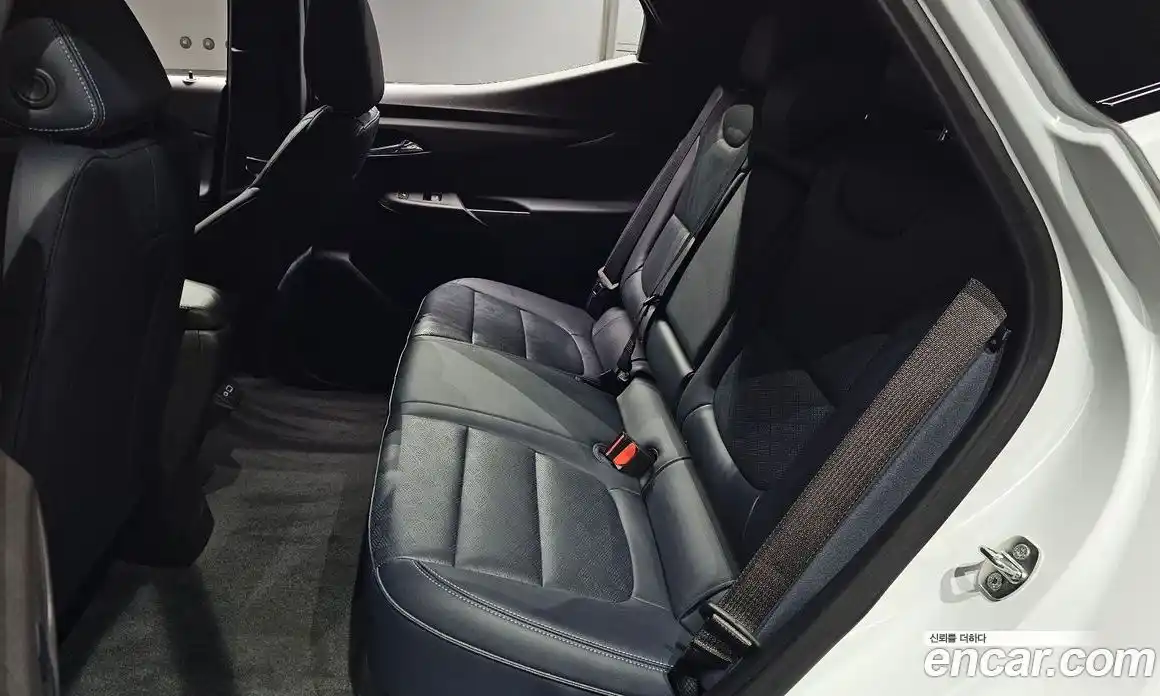 Chevrolet 볼트 EUV 2022 0.2 автомат (гидро), фото 11