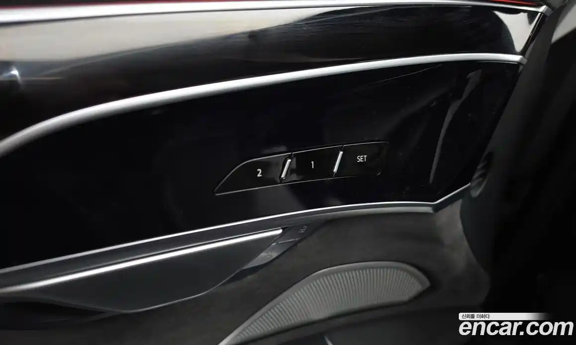 Audi A8 2019 3.0 автомат (гидро), фото 25