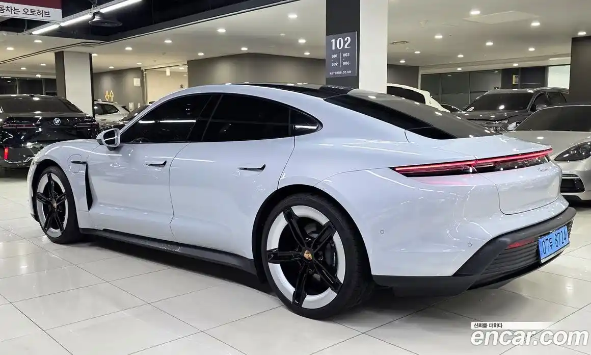 Porsche Taycan 2025 0.1 автомат (гидро), фото 4