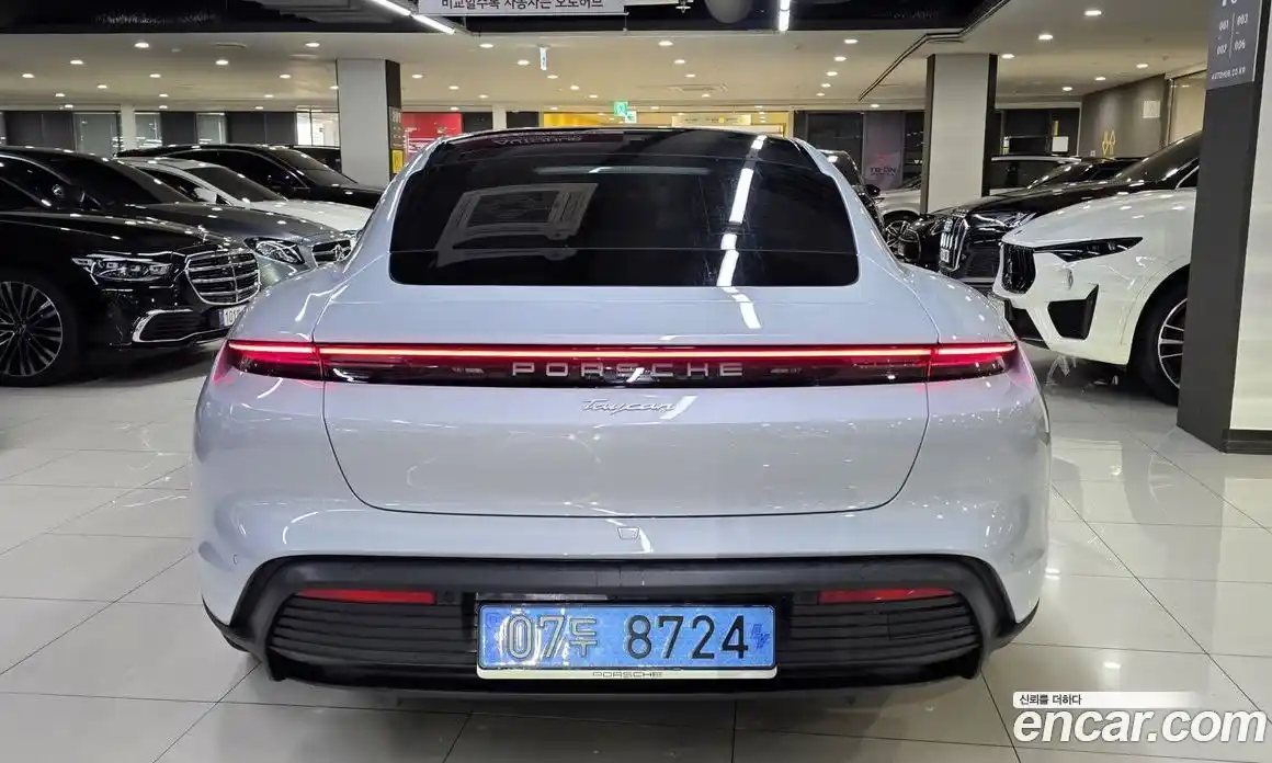 Porsche Taycan 2025 0.1 автомат (гидро), фото 5
