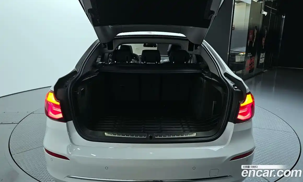 BMW 3 серия 2020 2.0 автомат (гидро), фото 31
