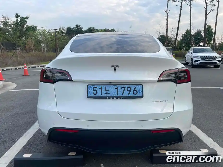 Tesla Model Y 2021 автомат (гидро), фото 9 Tesla Model Y 2021 автомат (гидро), фото 9