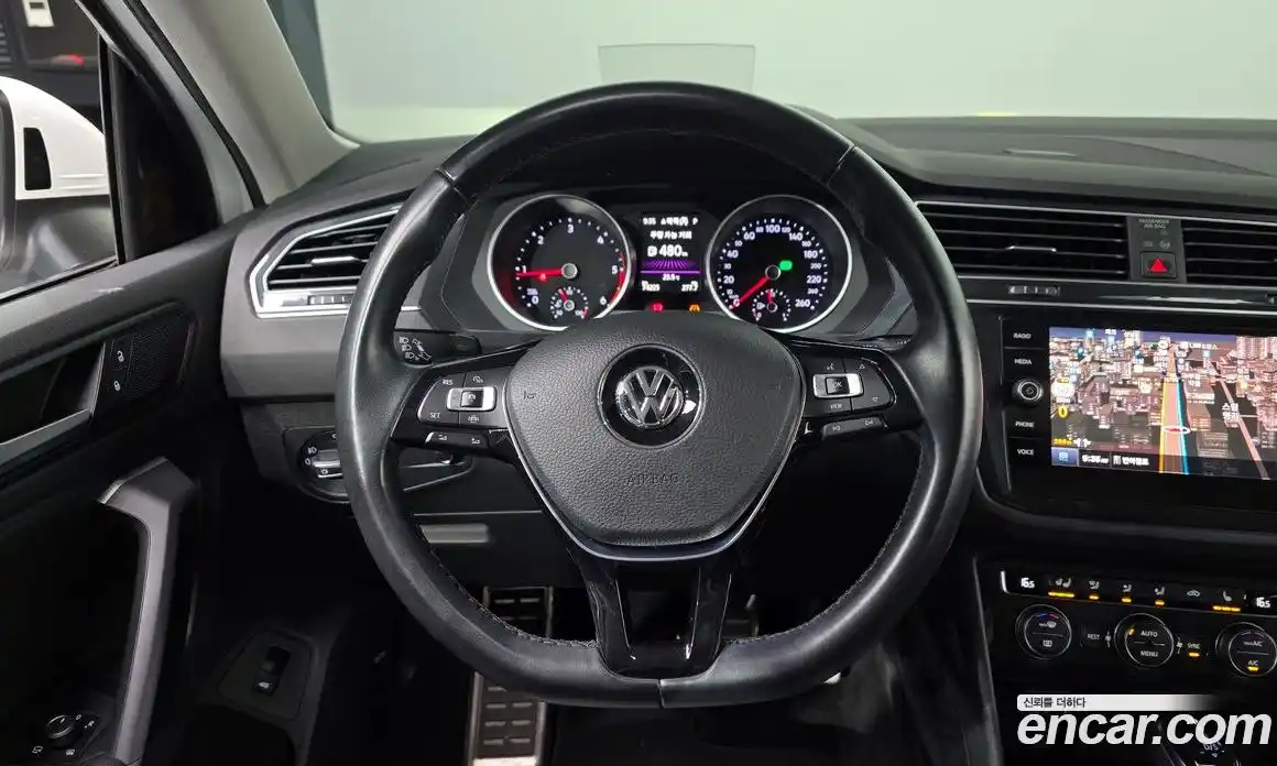 Volkswagen Tiguan 2020 2.0 автомат (гидро), фото 19