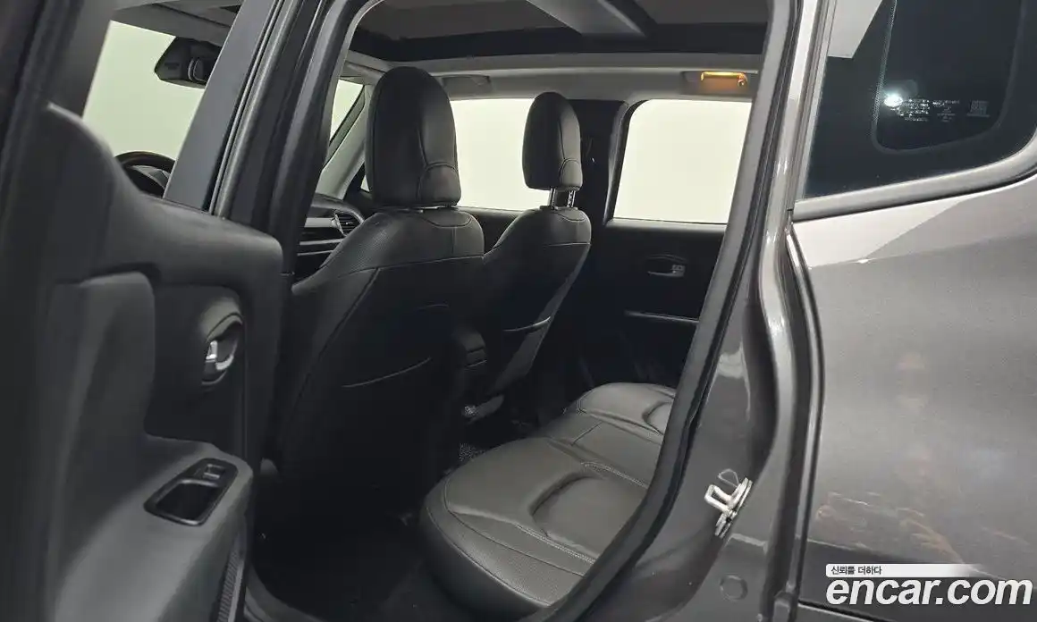 Jeep Renegade 2021 2.4 автомат (гидро), фото 11
