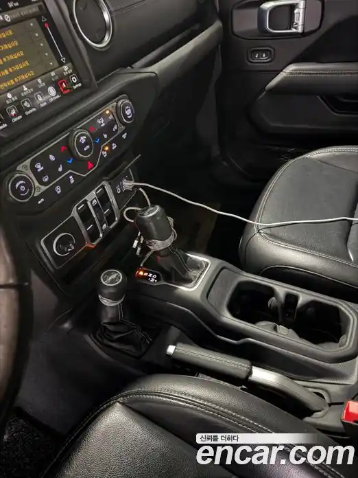 Jeep Wrangler 2021 2.0 автомат (гидро), фото 9