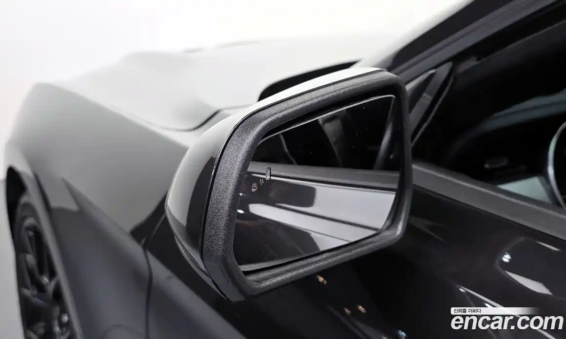 Ford Mustang 2023 2.3 автомат (гидро), фото 20