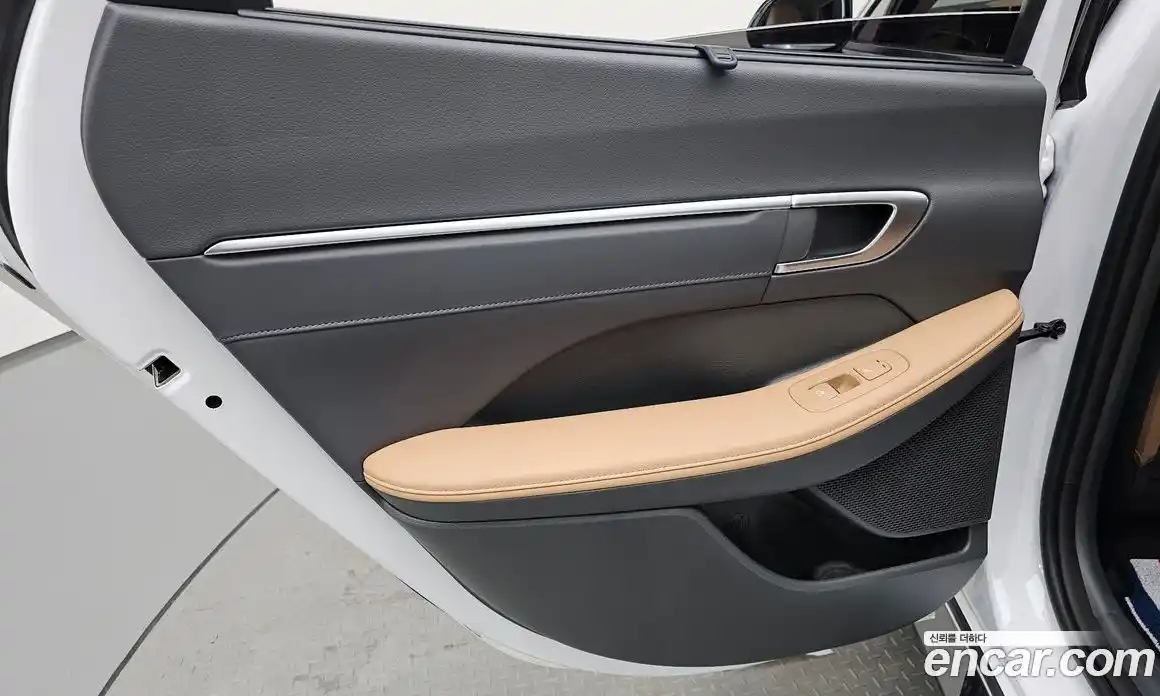 Hyundai Sonata 2025 1.6 автомат (гидро), фото 15