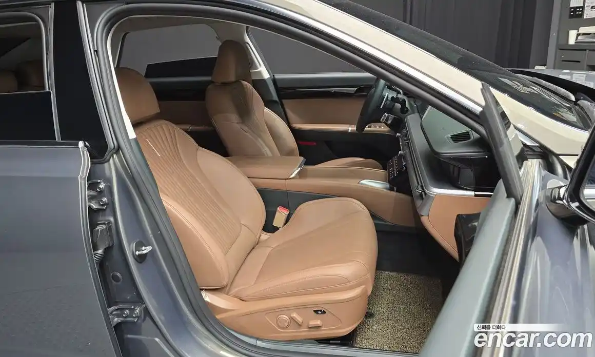 Hyundai Grandeur 2024 1.6 автомат (гидро), фото 17