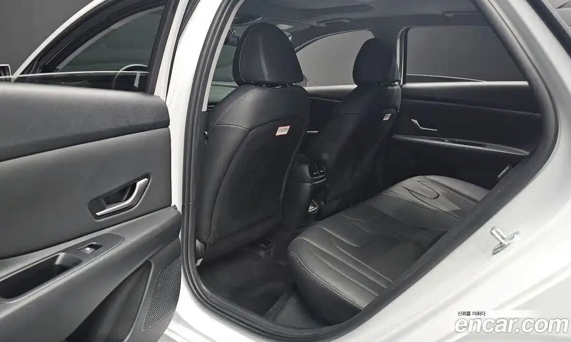 Hyundai Avante 2025 1.6 автомат (гидро), фото 12