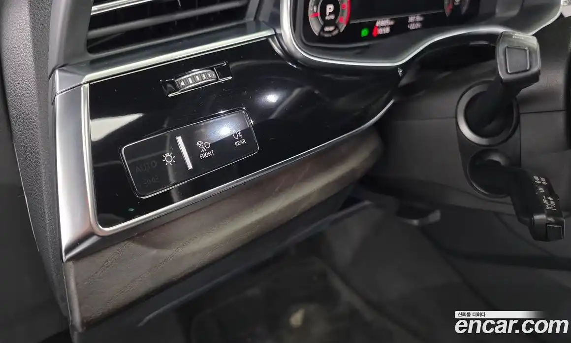 Audi Q7 2022 3.0 автомат (гидро), фото 24