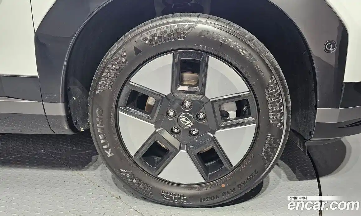 Hyundai Santa Fe 2024 1.6 автомат (гидро), фото 7