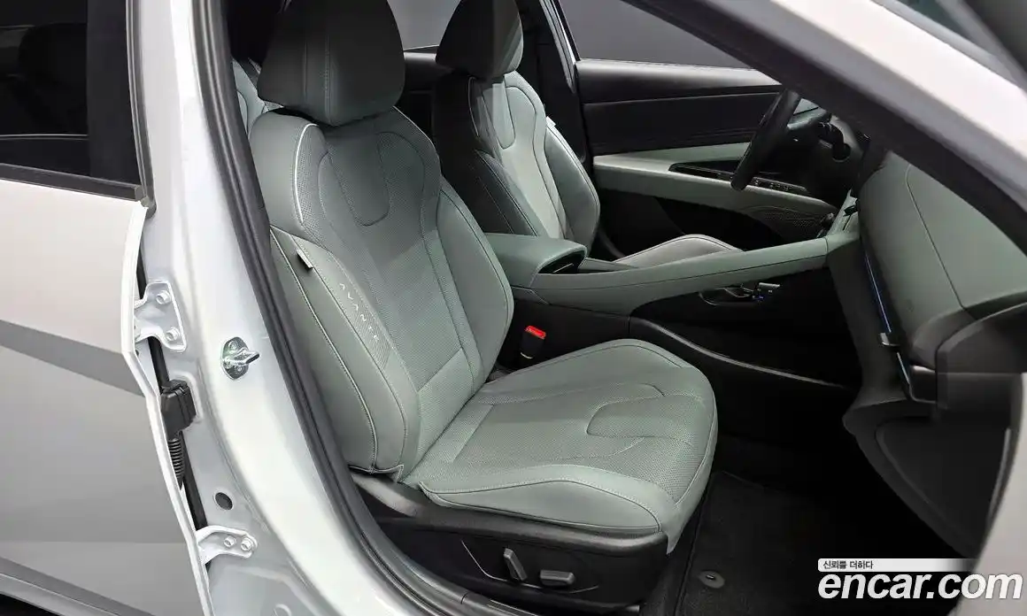 Hyundai Avante 2024 1.6 автомат (гидро), фото 18