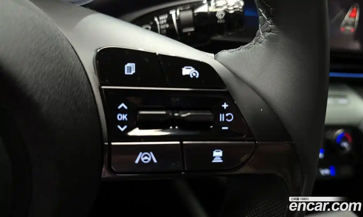 Hyundai Avante 2024 1.6 автомат (гидро), фото 23