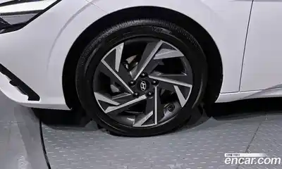 Hyundai Avante 2024 1.6 автомат (гидро), миниатюра 5