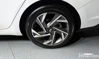 Hyundai Avante 2024 1.6 автомат (гидро), миниатюра 7