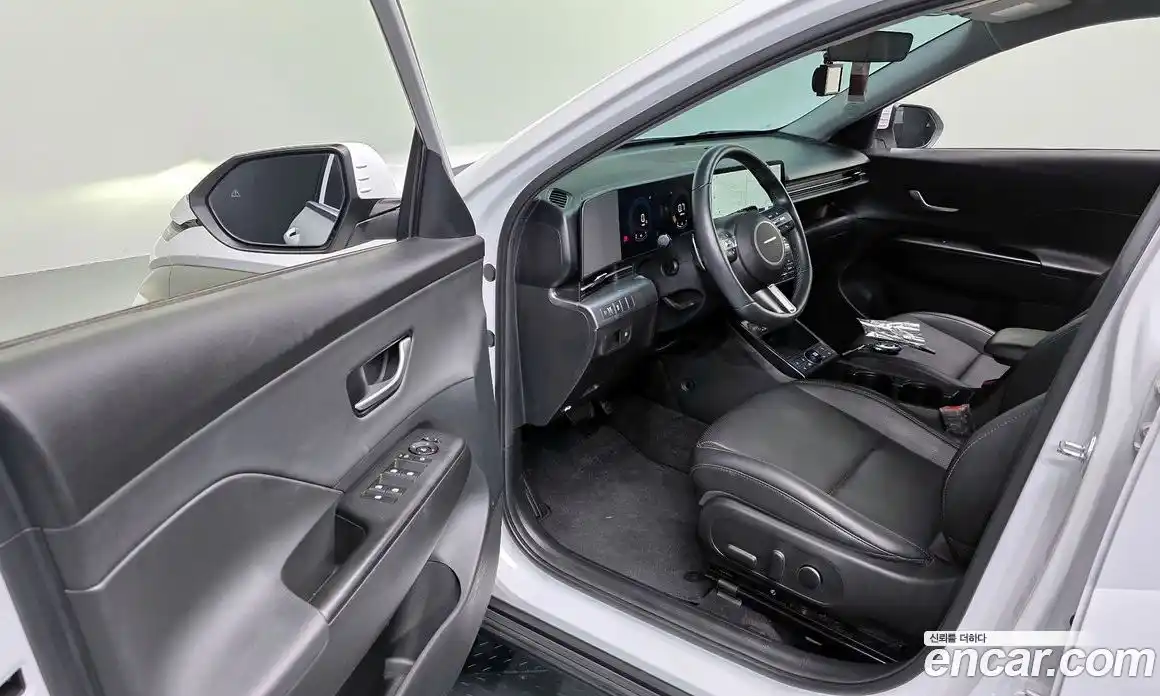 Hyundai Kona 2024 1.6 автомат (гидро), фото 13
