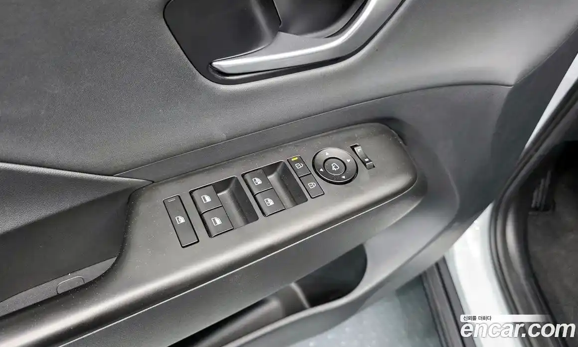 Hyundai Kona 2024 1.6 автомат (гидро), фото 27