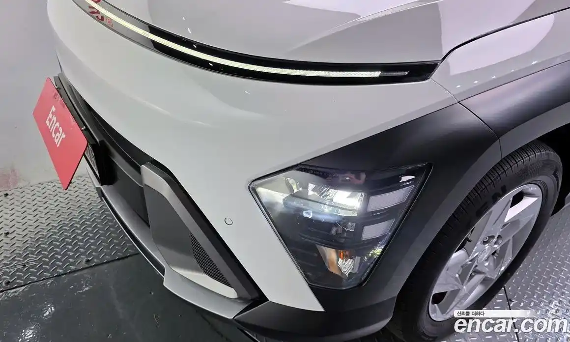 Hyundai Kona 2024 1.6 автомат (гидро), фото 8