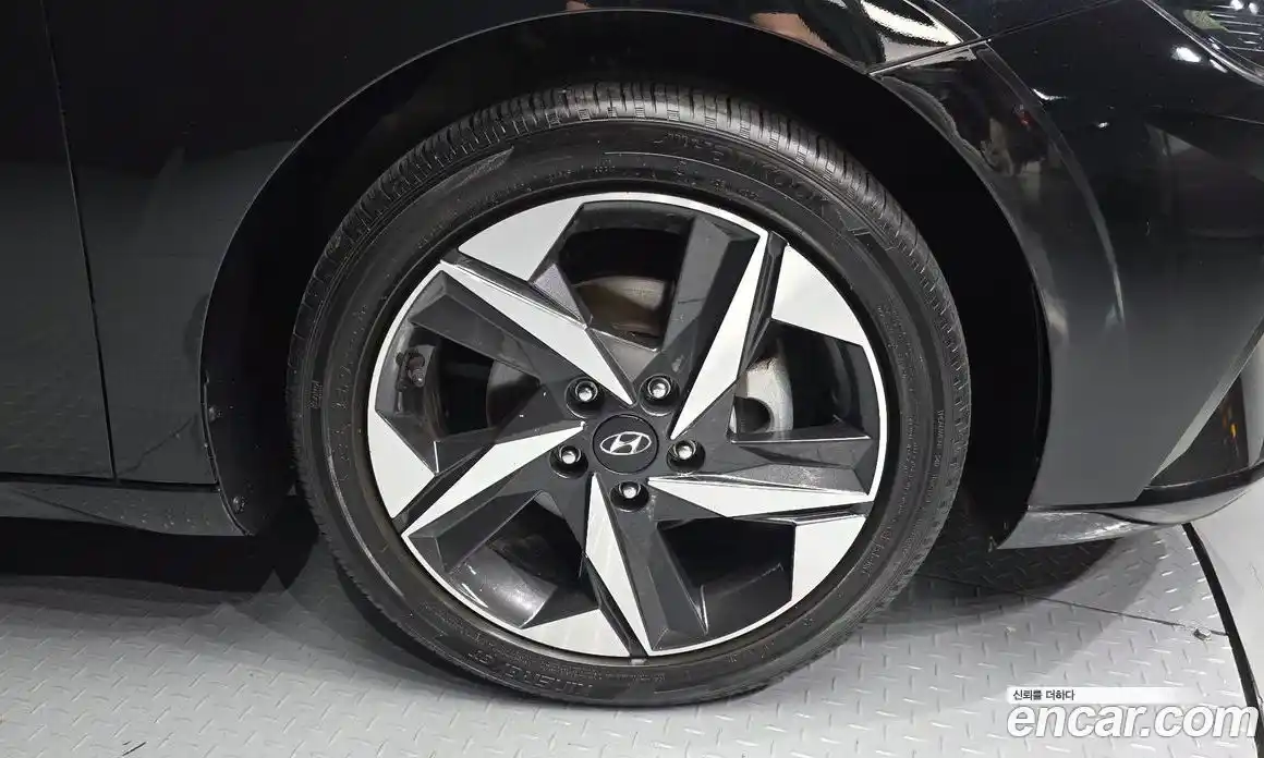 Hyundai Avante 2021 1.6 автомат (гидро), фото 7