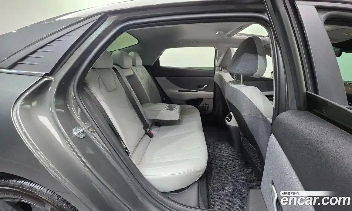 Hyundai Avante 2022 1.6 автомат (гидро), фото 25