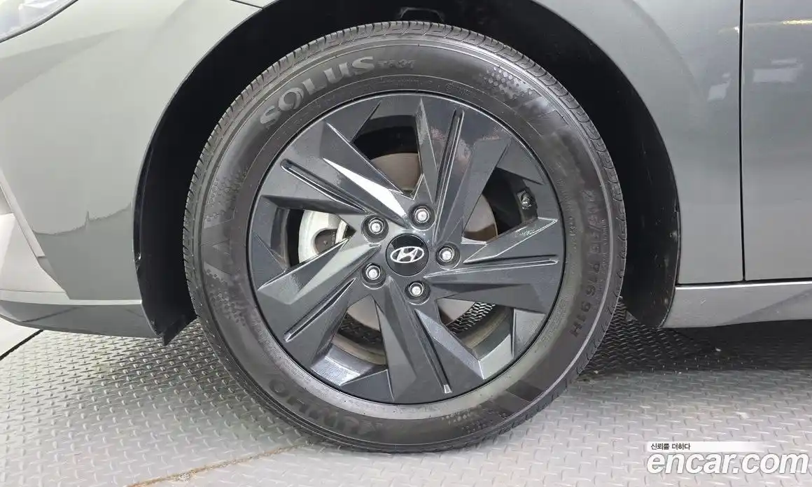 Hyundai Avante 2022 1.6 автомат (гидро), фото 5