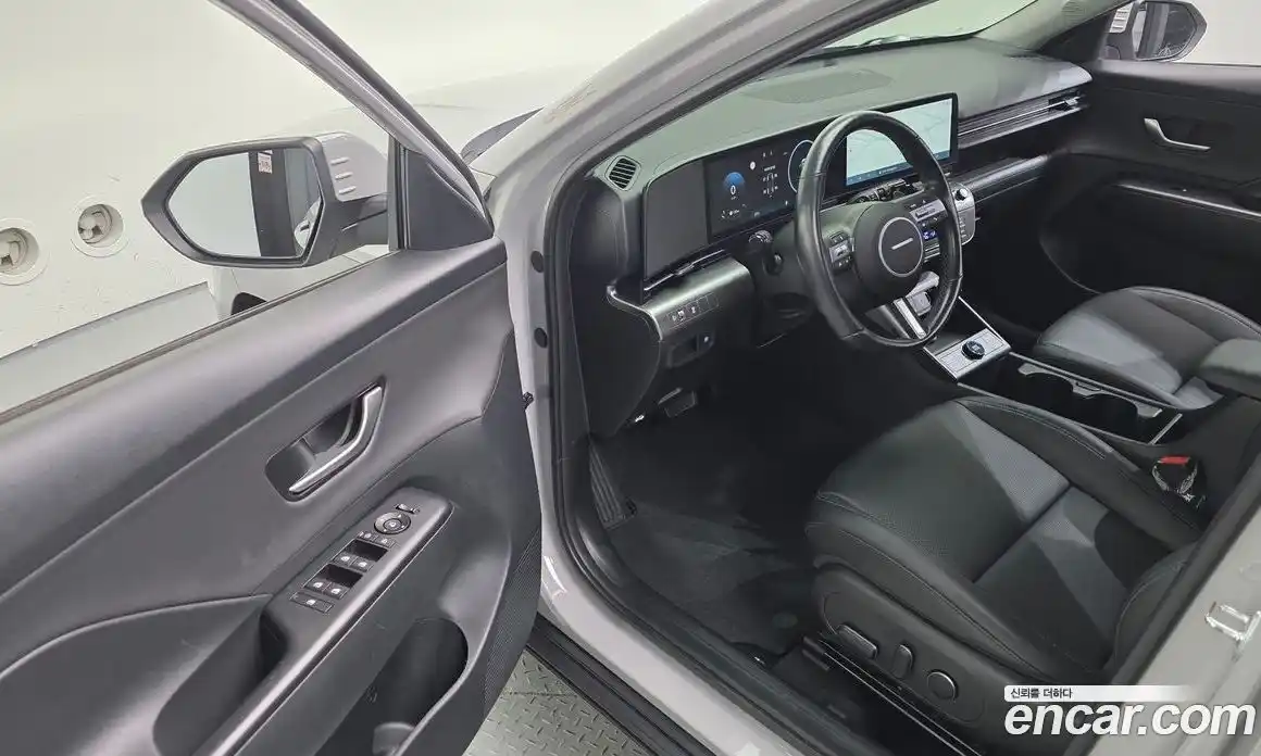 Hyundai Kona 2023 1.6 автомат (гидро), фото 11